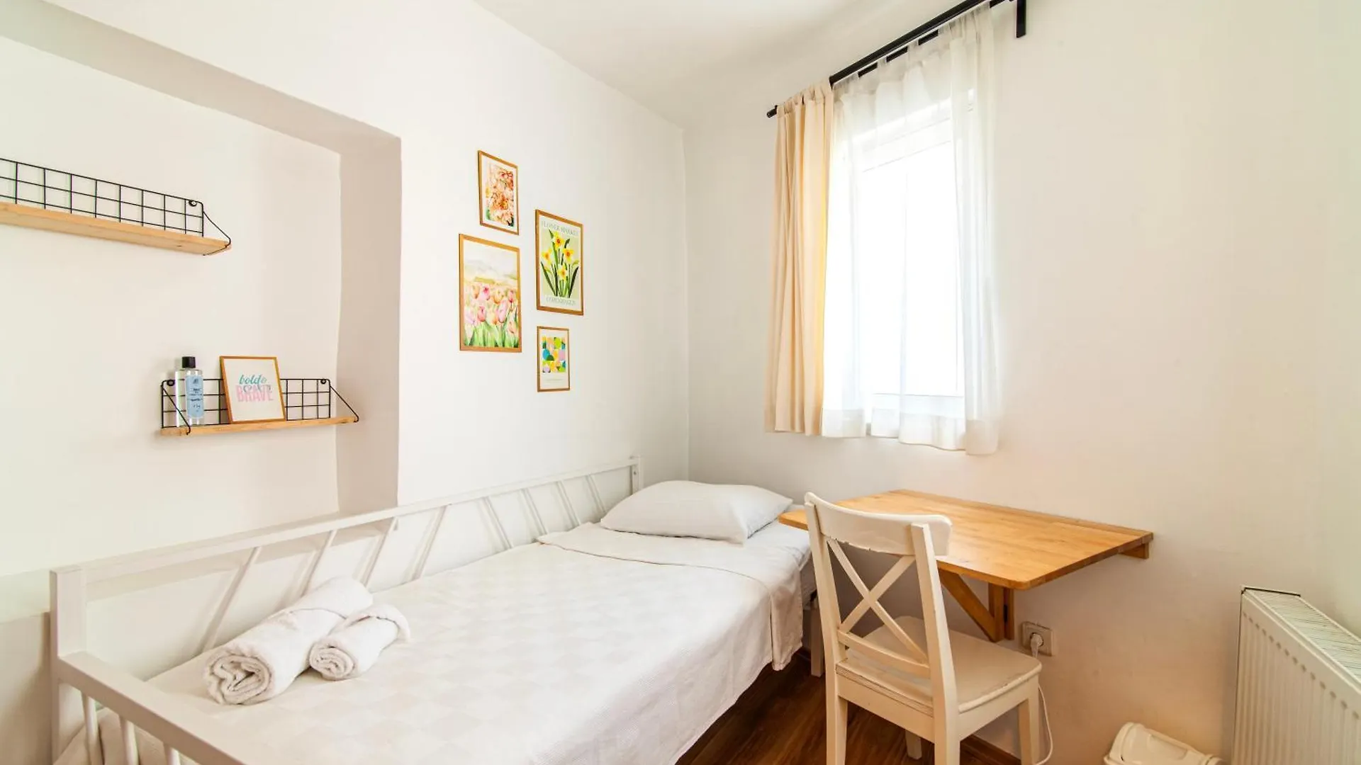 Secluded House , Near Bosphorus , 2 Ac , Fast Wifi Villa Istanbul Holiday home